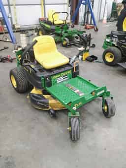 2014 John Deere Z235 Image