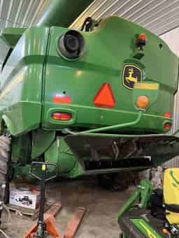 2014 John Deere S670 Image
