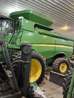 2014 John Deere S670 Image