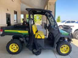 2022 John Deere XUV 835M Image