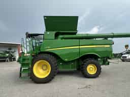 2021 John Deere S770 Image