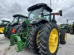 2024 John Deere 8R 370 Image