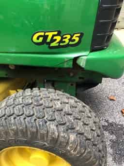 1999 John Deere GT235 Image