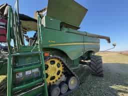 2023 John Deere S790 Image