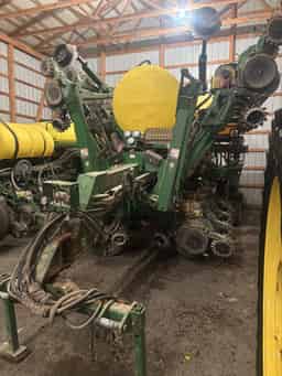 2007 John Deere 1790 Image