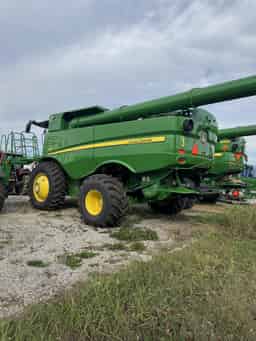 2022 John Deere S780 Image