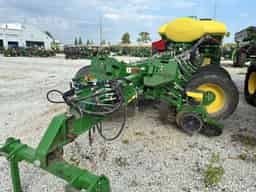 2014 John Deere 1775NT Image