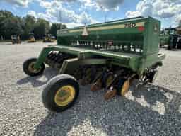 1994 John Deere 750 Image