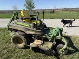 2014 John Deere Z915B Image