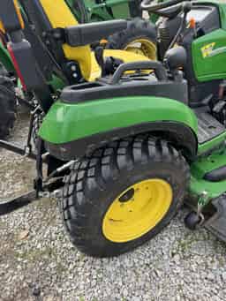 2022 John Deere 2025R Image