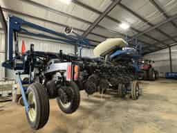 2023 Kinze 3665 Image