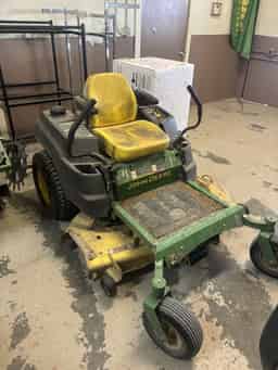 2011 John Deere Z445 Image