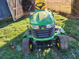 2025 John Deere X750 Image