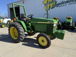 2003 John Deere 790 Image