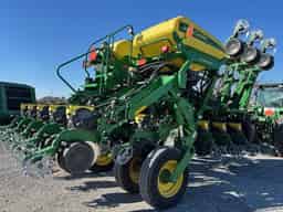 2015 John Deere 1795 Image