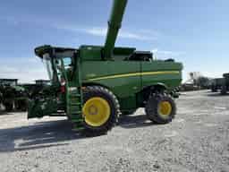 2021 John Deere S780 Image