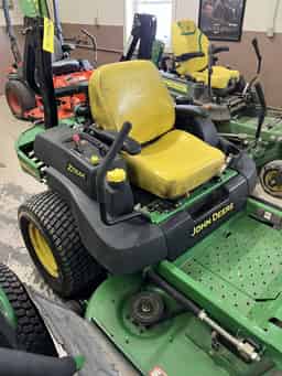 2005 John Deere 757 Image