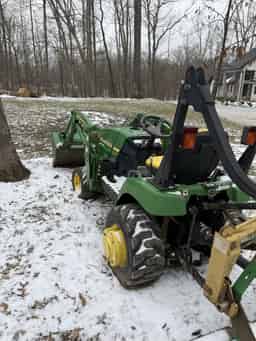 2007 John Deere 2305 Image