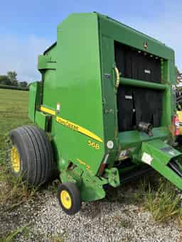 2008 John Deere 568 Image