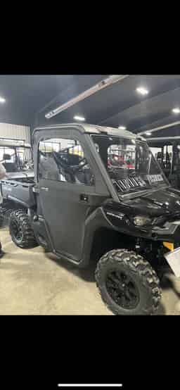 2025 Can-Am DEFENDER HD9 Image