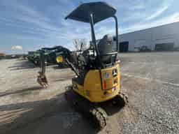 2023 John Deere 17 P Image