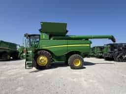 2023 John Deere S780 Image