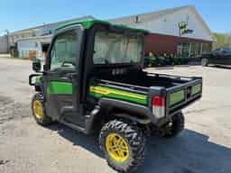 2023 John Deere XUV 835R Image