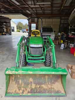 2007 John Deere 2305 Image