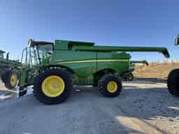 2023 John Deere S780 Image