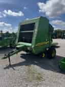 2000 John Deere 567 Image
