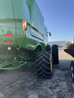 2024 John Deere S780 Image