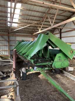 2004 John Deere 893 Image