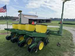 John Deere 7000 Image