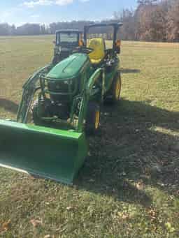 2022 John Deere 2025R Image