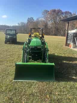 2022 John Deere 2025R Image