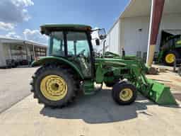 2004 John Deere 5520 Image