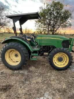 2005 John Deere 5425 Image