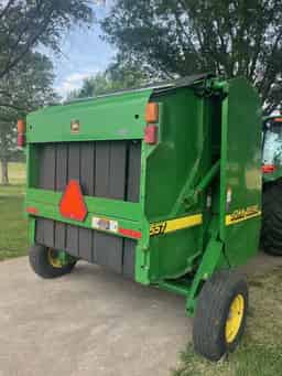 2001 John Deere 557 Image