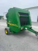 2001 John Deere 557 Image