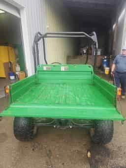 2010 John Deere XUV 620I GREEN Image