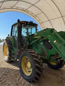 2013 John Deere 6115M Image