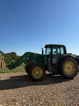2013 John Deere 6115M Image