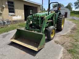 1993 John Deere 5200 Image