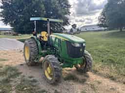 2013 John Deere 5085E Image