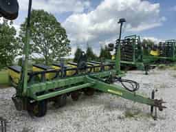 2003 John Deere 1750 Image
