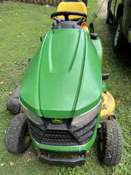 2018 John Deere X330 Image