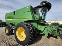 2012 John Deere S680 Image