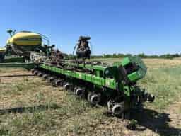 2005 John Deere 1770NT CCS Image