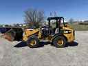 2016 Caterpillar 906 Image