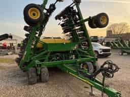 2003 John Deere 1890 Image